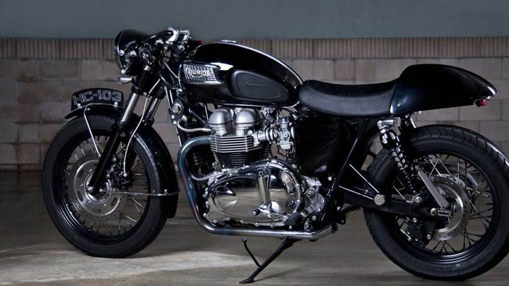 2010 Triumph Bonneville in Black Color